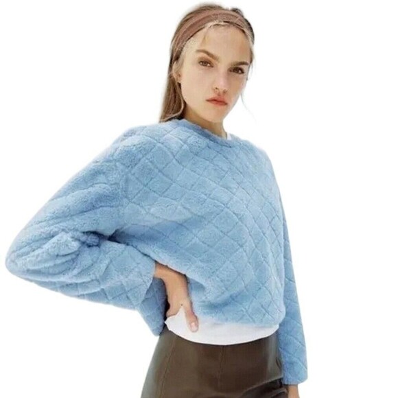 ZARA Blue Faux Fur Boho Quilted Sweater Cropped Y2K Boxy Womens Size M Fuzzy - Picture 2 of 11